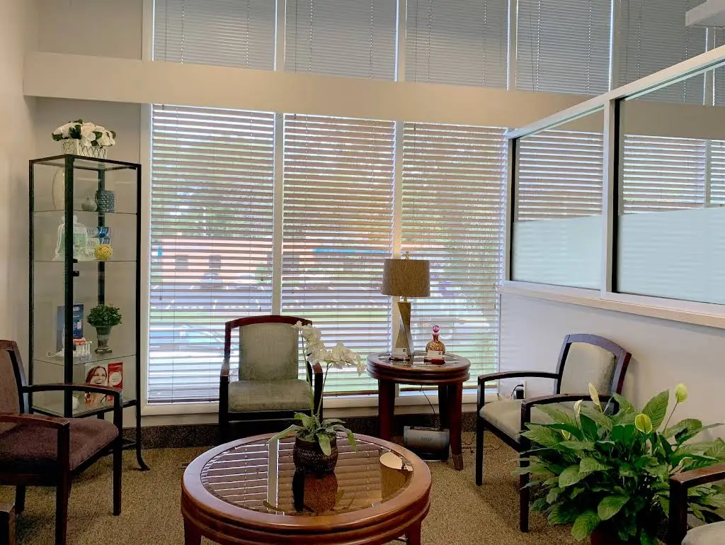 Dr. Fred G. Blum & Associates - Professional dental clinic exterior with modern facilities