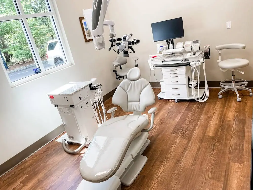 Mount Pleasant Endodontics - Professional dental clinic exterior with modern facilities