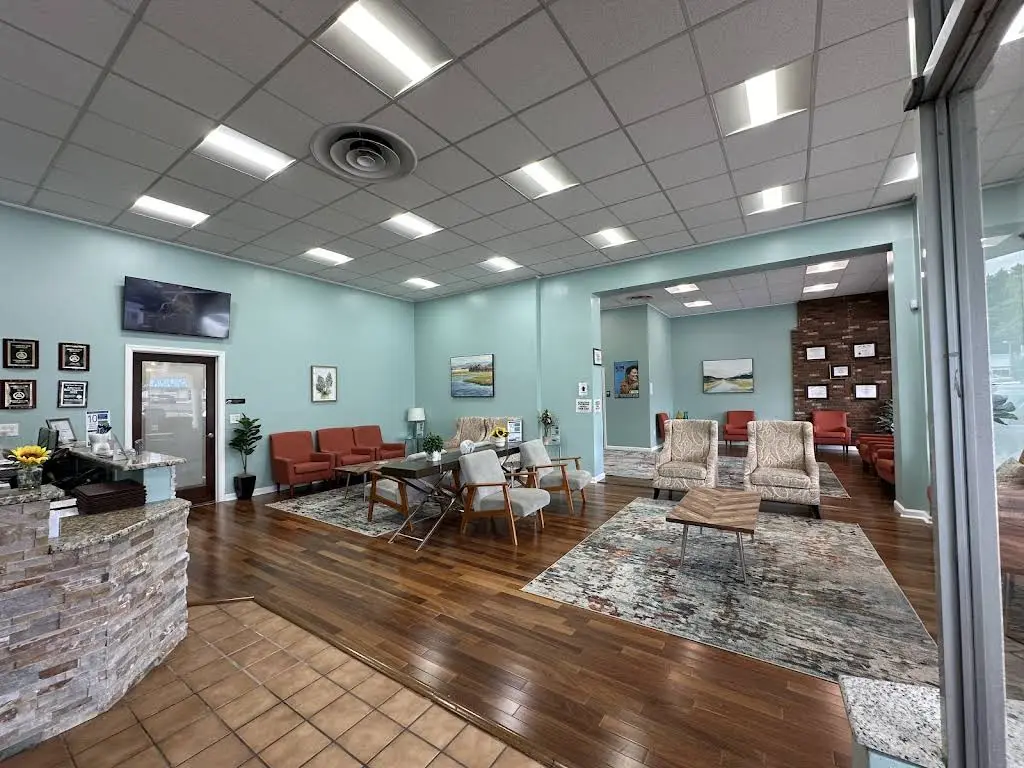 Academy Dental of Hamilton - Professional dental clinic exterior with modern facilities