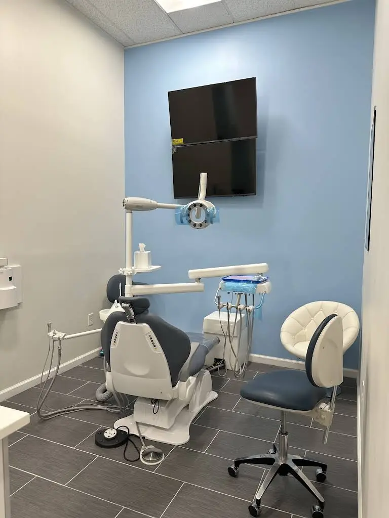 Academy Dental of Hamilton