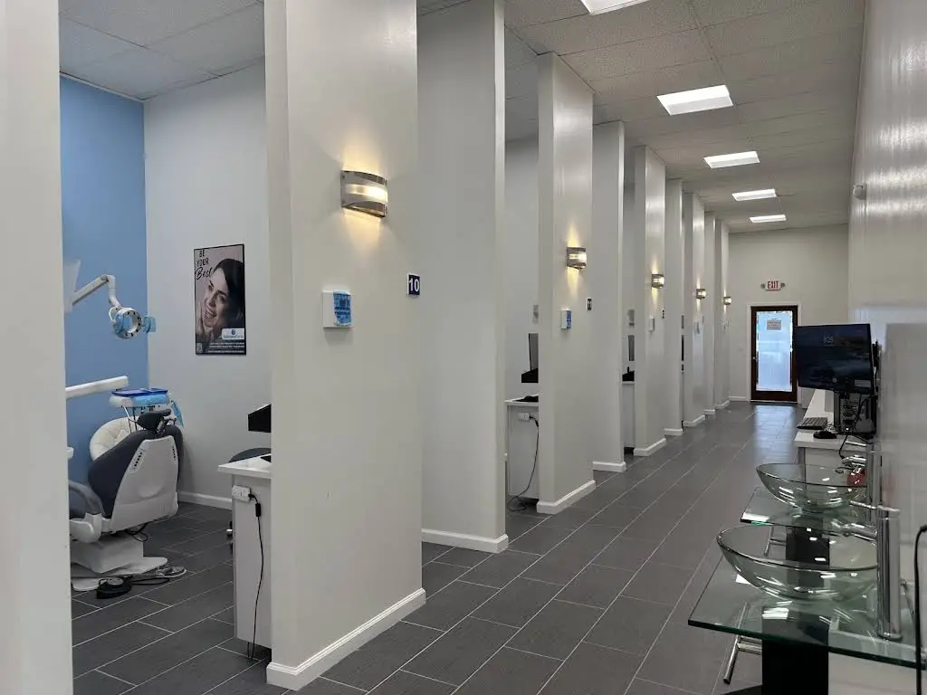 Academy Dental of Hamilton