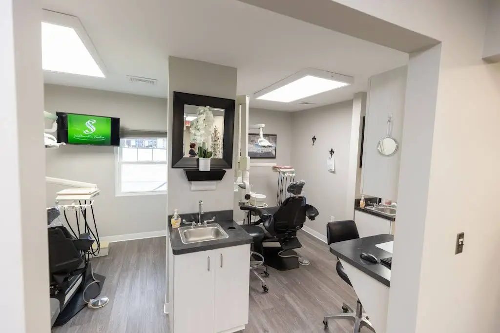 Sicklerville Smiles - Professional dental clinic exterior with modern facilities