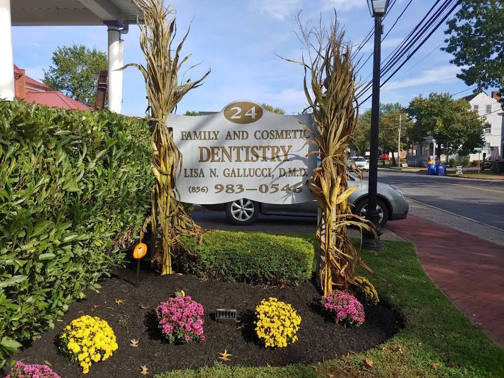 Gallucci Dental - Professional dental clinic exterior with modern facilities