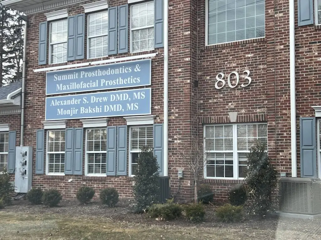 Summit Prosthodontics and Maxillofacial Prosthetics