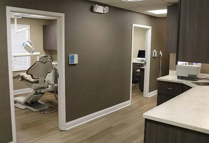 David M. Weinman, DMD - Professional dental clinic exterior with modern facilities
