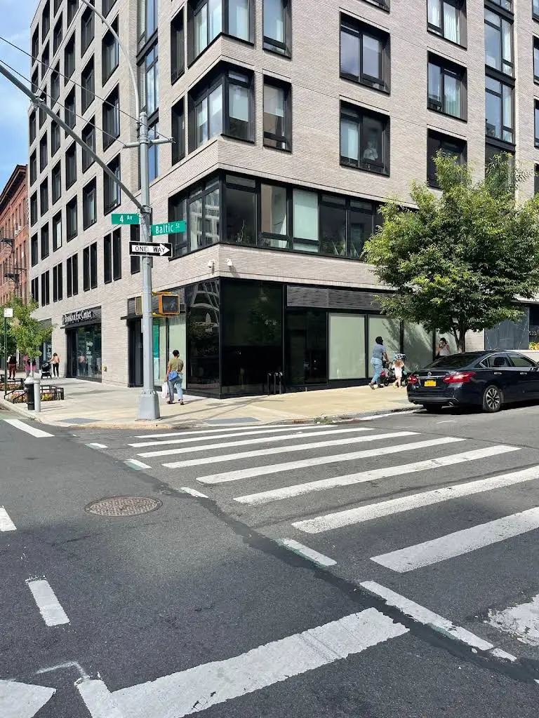 Brooklyn Oak Dental Care - Professional dental clinic exterior with modern facilities