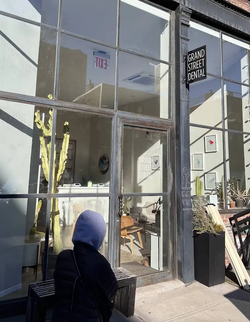 Grand Street Dental: Dr. Jennifer Plotnick