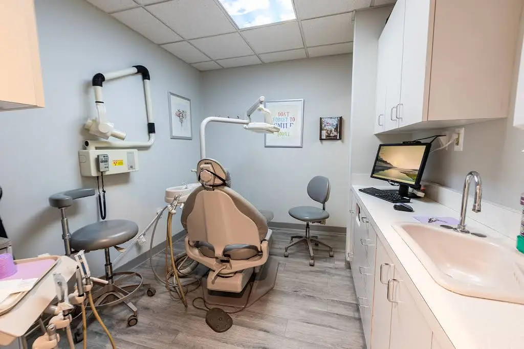 Fords Family Dental Care - Professional dental clinic exterior with modern facilities