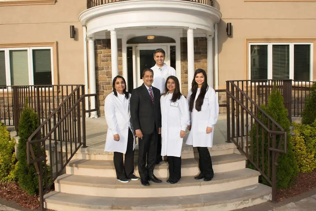 Malo Smile USA Elizabeth Dental Implants - Professional dental clinic exterior with modern facilities