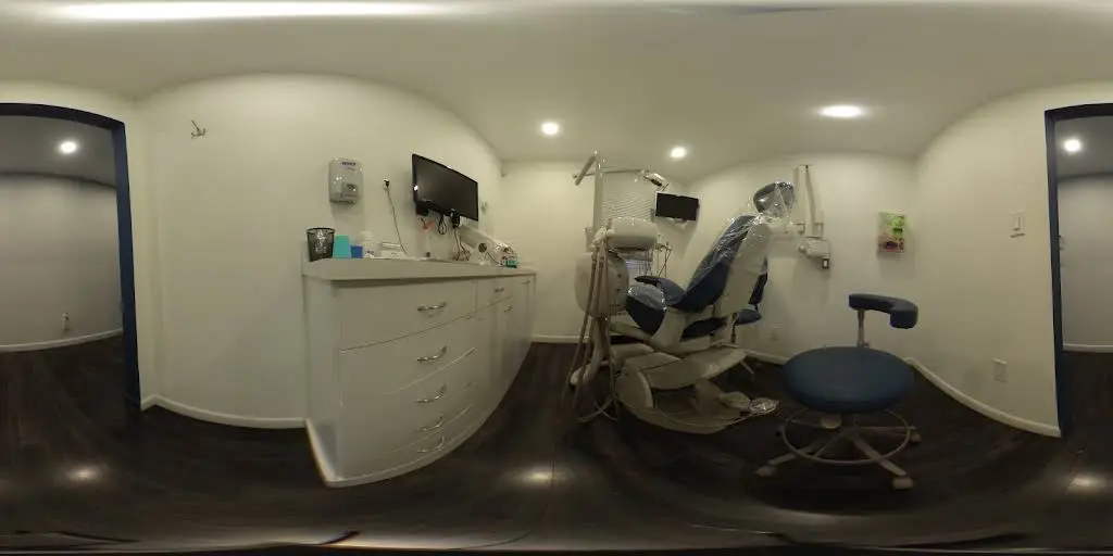 Bloomfield Dental Designs - Professional dental clinic exterior with modern facilities