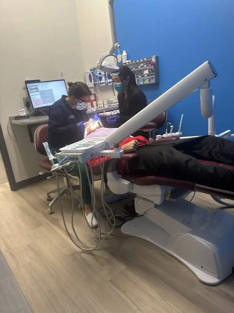 Abra Dental - Bloomfield Ave