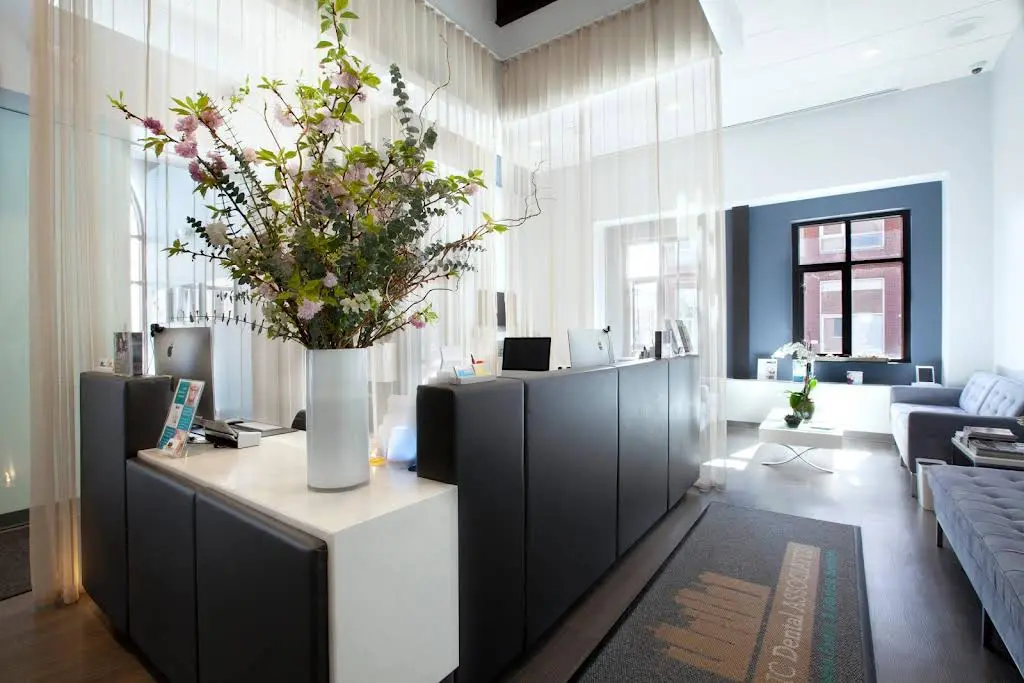 LIC Dental Associates