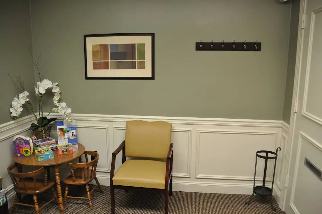 Parkview Dental & Prosthodontics - Professional dental clinic exterior with modern facilities