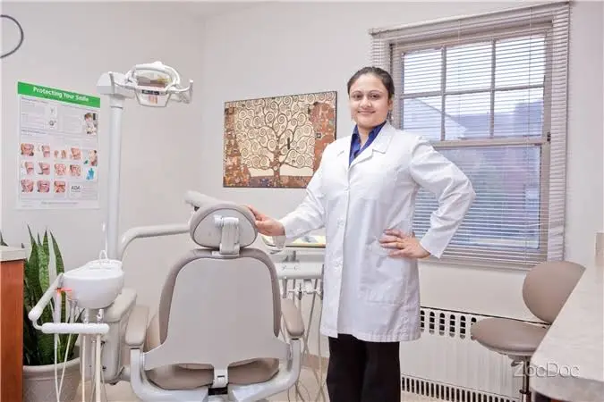 Tailor-Made Smiles by Sonia Tailor DDS - Professional dental clinic exterior with modern facilities