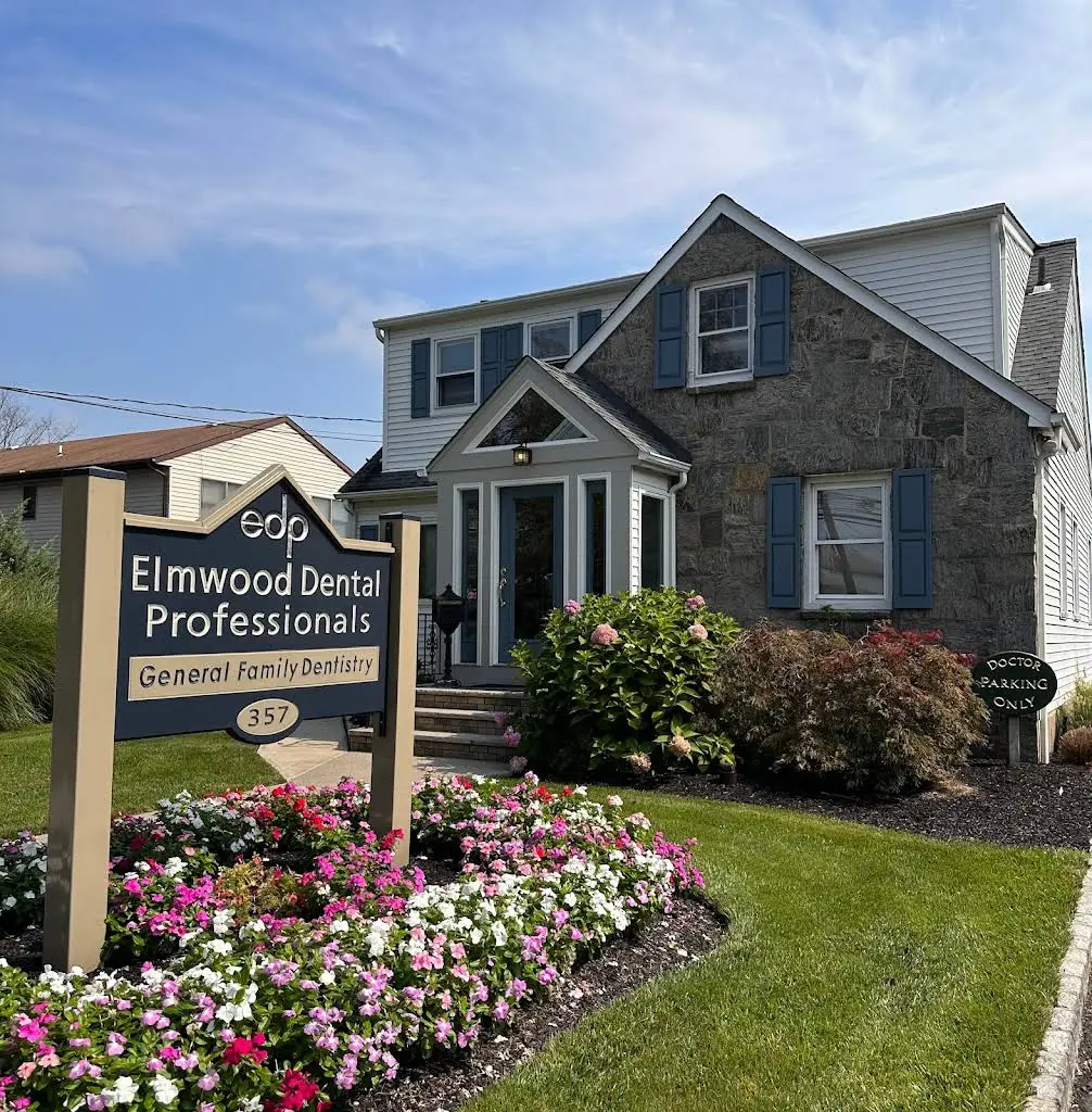 Elmwood Dental Professionals - Professional dental clinic exterior with modern facilities
