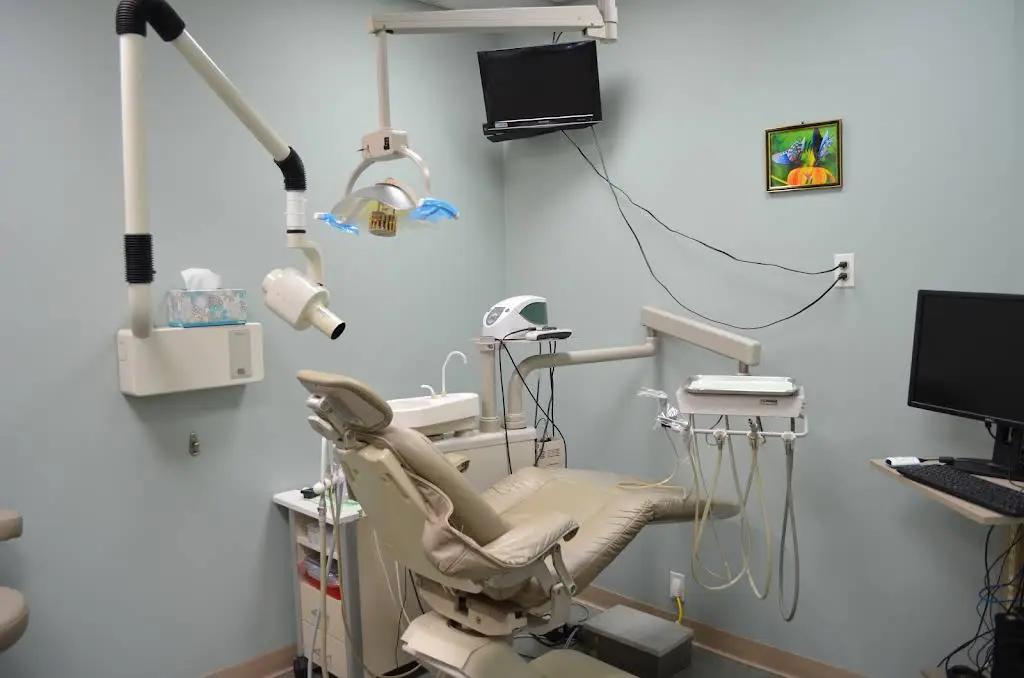 Advanced Dental Concepts - Professional dental clinic exterior with modern facilities