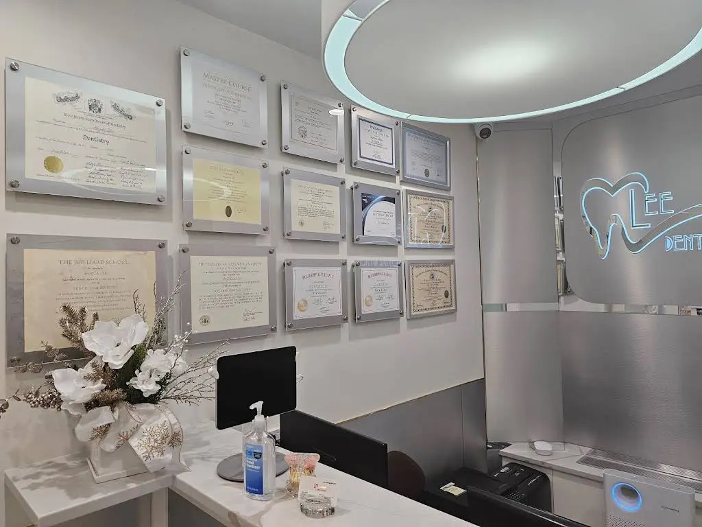 Lee Dental & Facial
