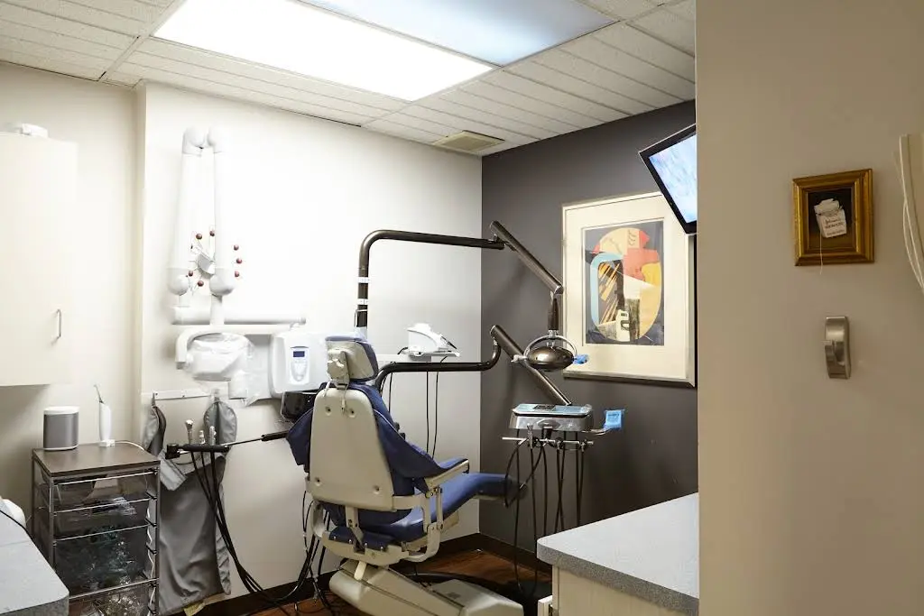 Healthy Chelsea Dental PC & Stanley J. Boyd DMD - Professional dental clinic exterior with modern facilities