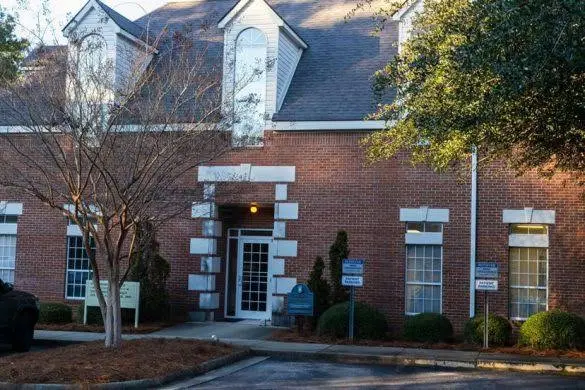 Aiken Endodontics - Professional dental clinic exterior with modern facilities