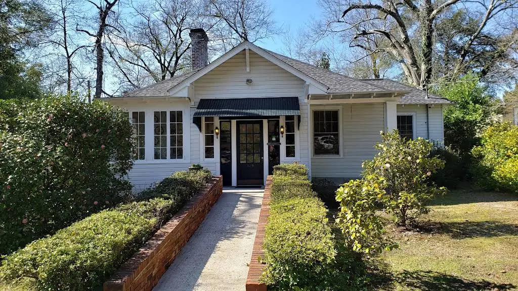 Downtown Dental-- Charlotte C. Wiedenman, DMD - Professional dental clinic exterior with modern facilities
