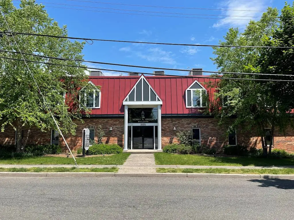 Alpine Periodontics & Dental Implant Surgery - Professional dental clinic exterior with modern facilities