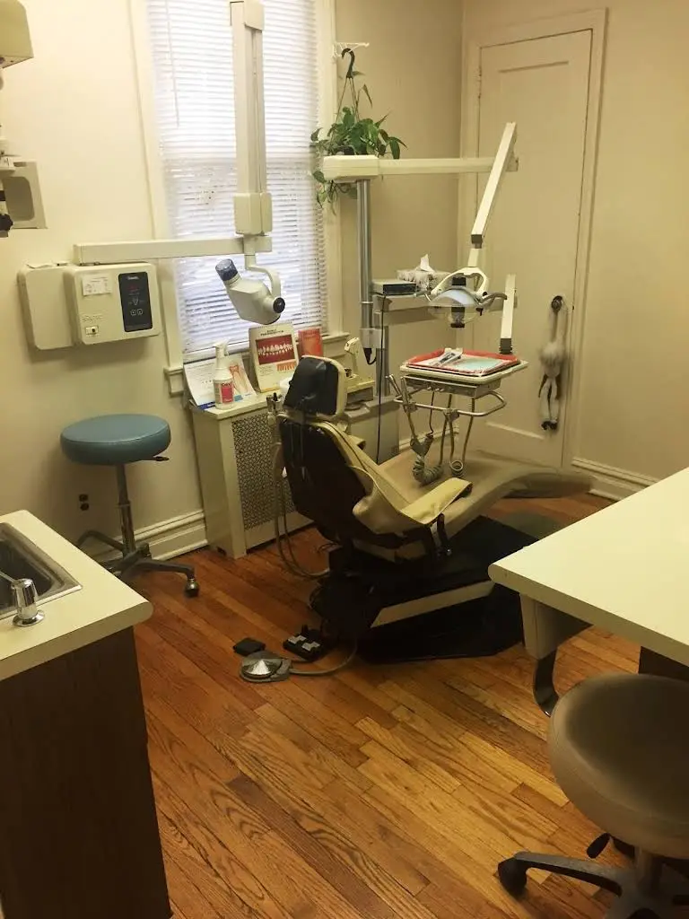 Rutherford Dental Center - Dr. Souha Hanna - Professional dental clinic exterior with modern facilities