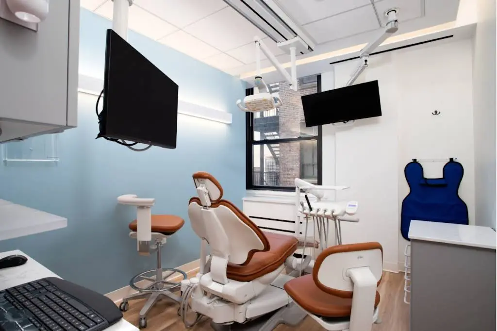 Onsite Dental - NYC Midtown - Professional dental clinic exterior with modern facilities