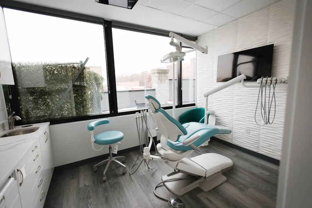 ESSENCE SMILES Sulochana Gurung DDS