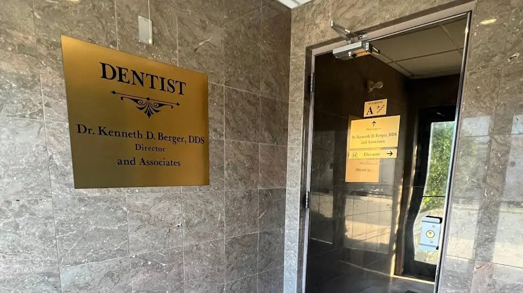 Kenneth D. Berger, DDS & Associates - Professional dental clinic exterior with modern facilities