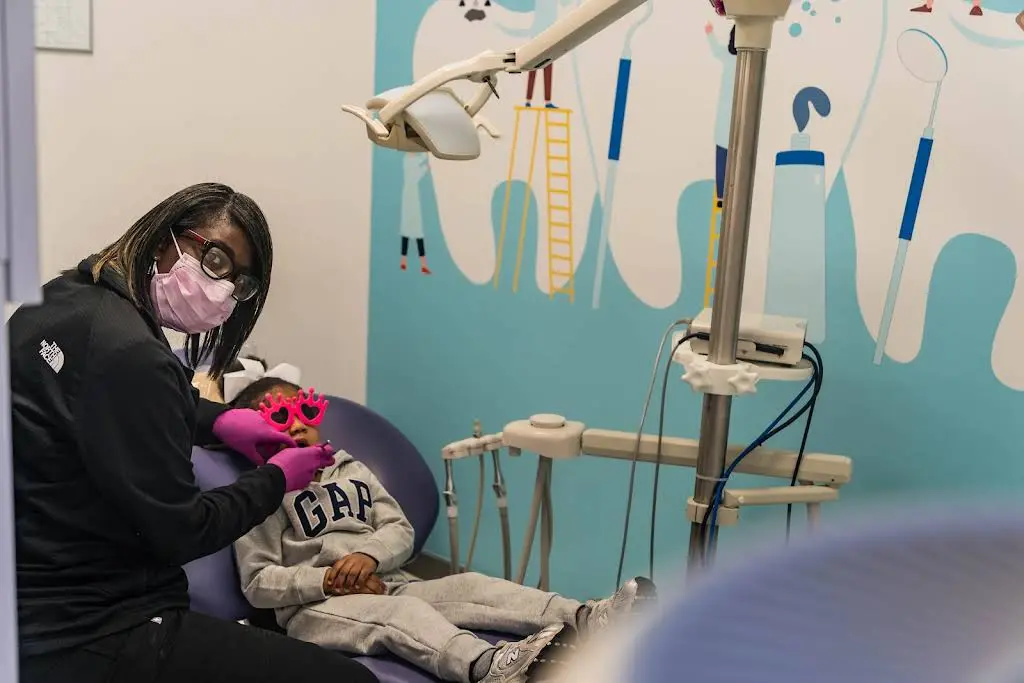 Sunny Smiles Pediatric Dentistry