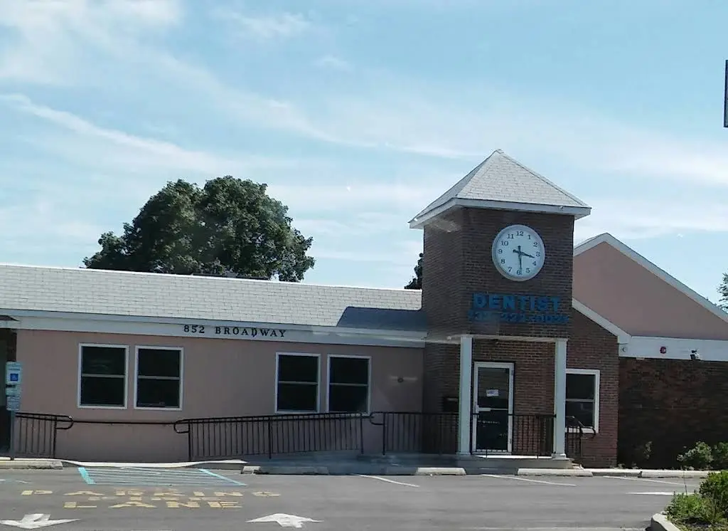 Smiles On Broadway PC / Dr. Silman's Smile Spas