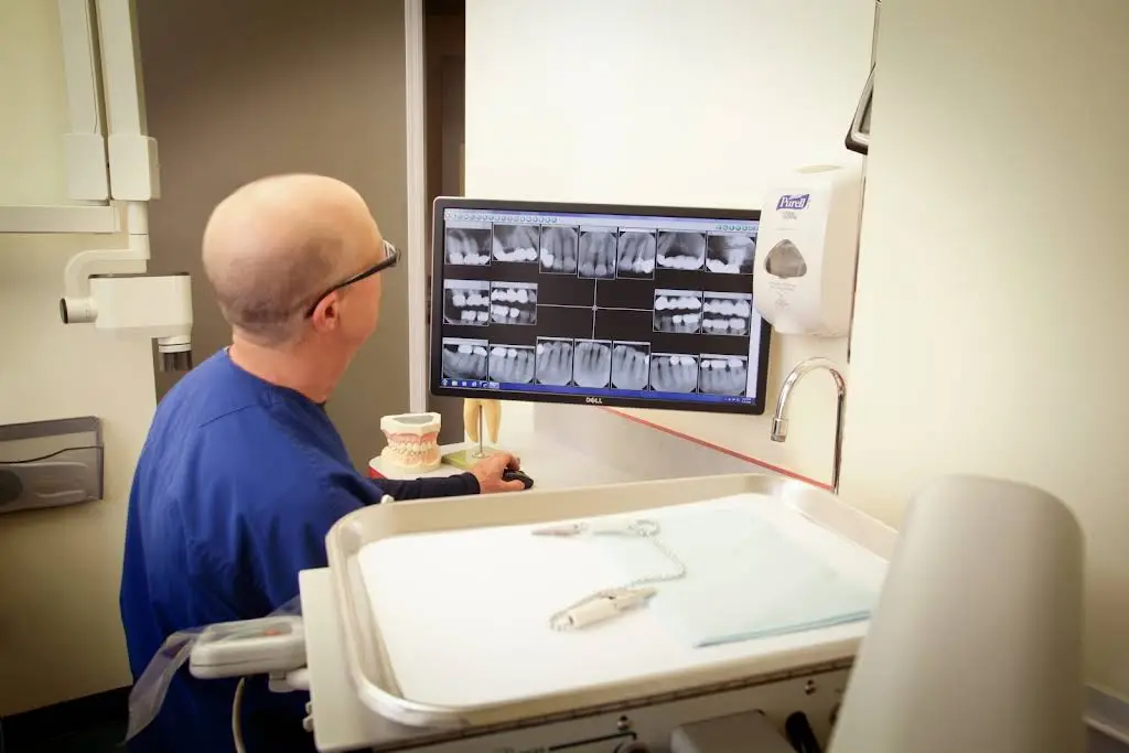 Floral Park Smiles - Professional dental clinic exterior with modern facilities