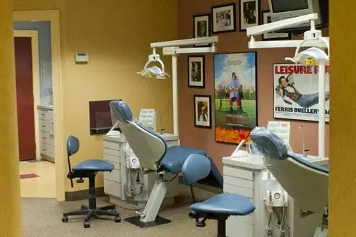 Kleinrock Orthodontics - Professional dental clinic exterior with modern facilities