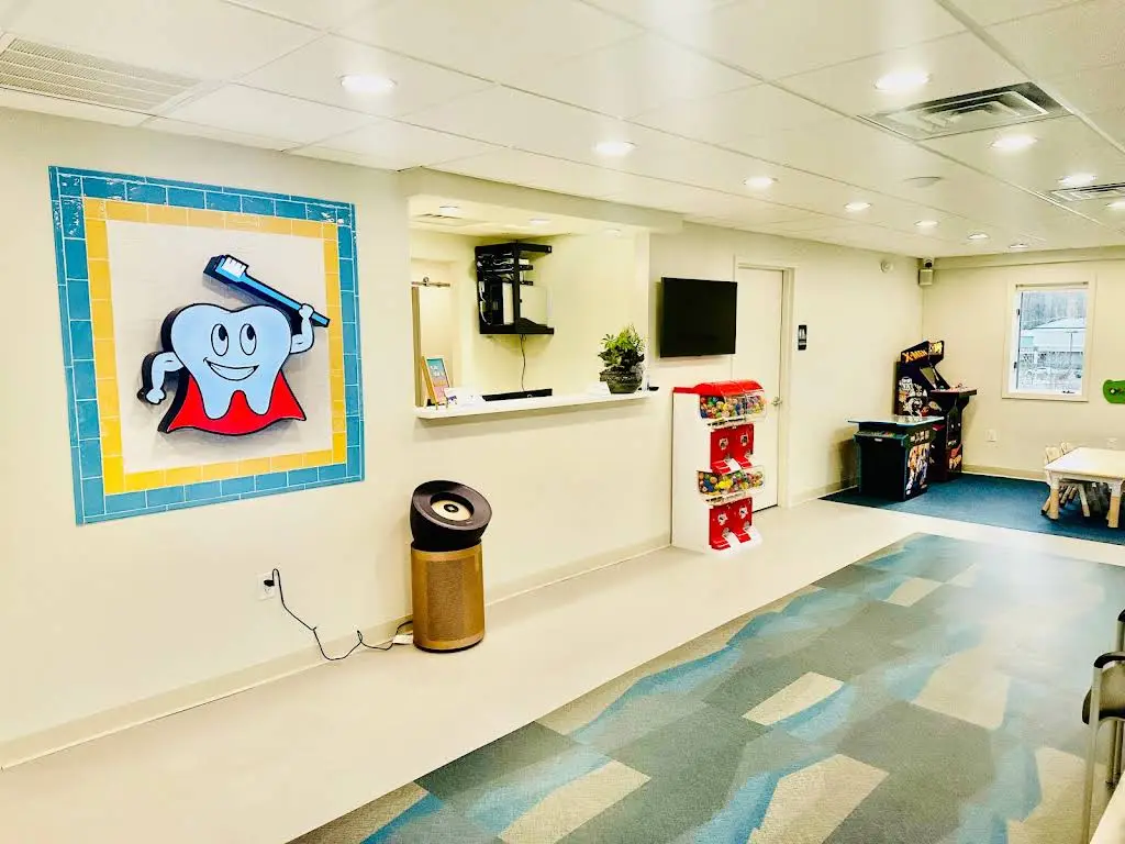 Smile Hero Pediatric Dentistry - Professional dental clinic exterior with modern facilities