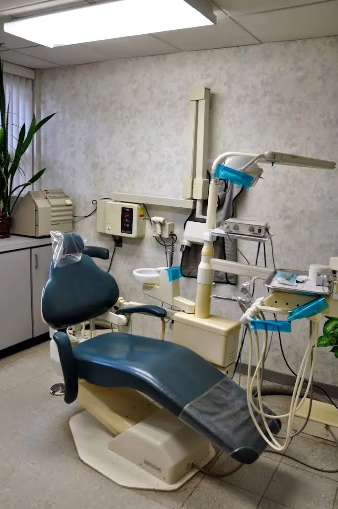 Lynbrook Family Dental: Jeffrey W. Fox, D.D.S.