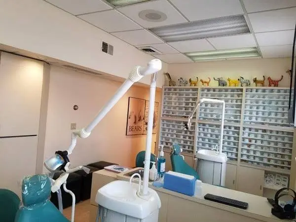 Palmieri Orthodontics - Professional dental clinic exterior with modern facilities