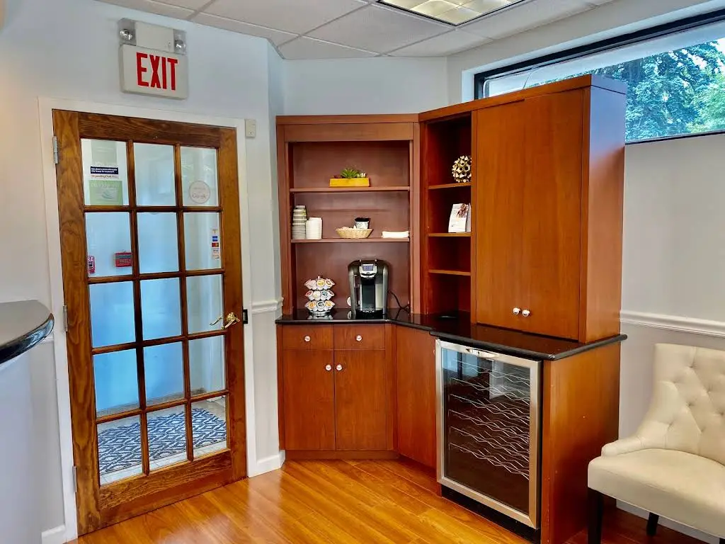 East Madison Dental - Dumont