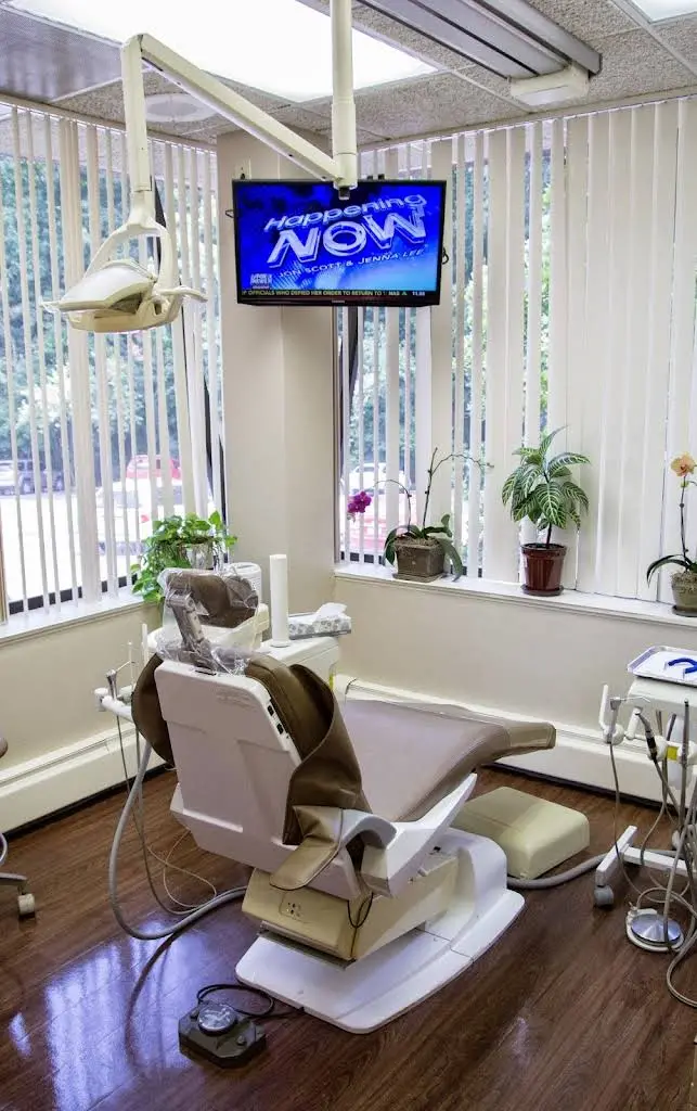 Prosthodontic Associates of Long Island, PC - Professional dental clinic exterior with modern facilities