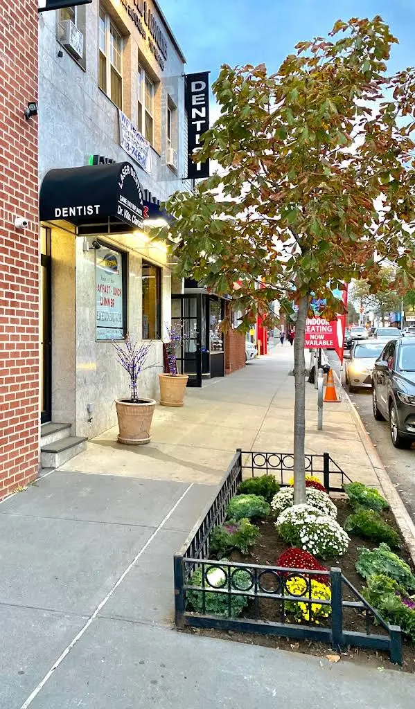 Dr. Vito G. Clarizio, DMD & Associates - Professional dental clinic exterior with modern facilities