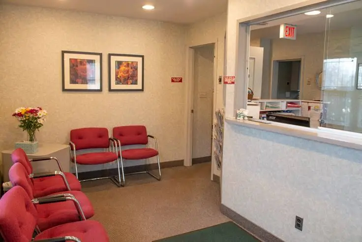 Michael Brody DDS - Professional dental clinic exterior with modern facilities
