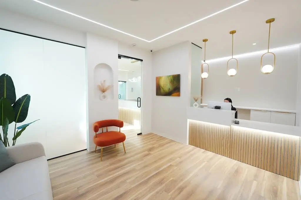 Smile On Westbury - Professional dental clinic exterior with modern facilities