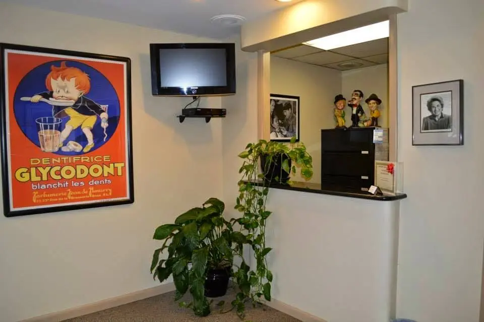 Long Island Dental Associates - Dr. Michael Tennenbaum, DMD
