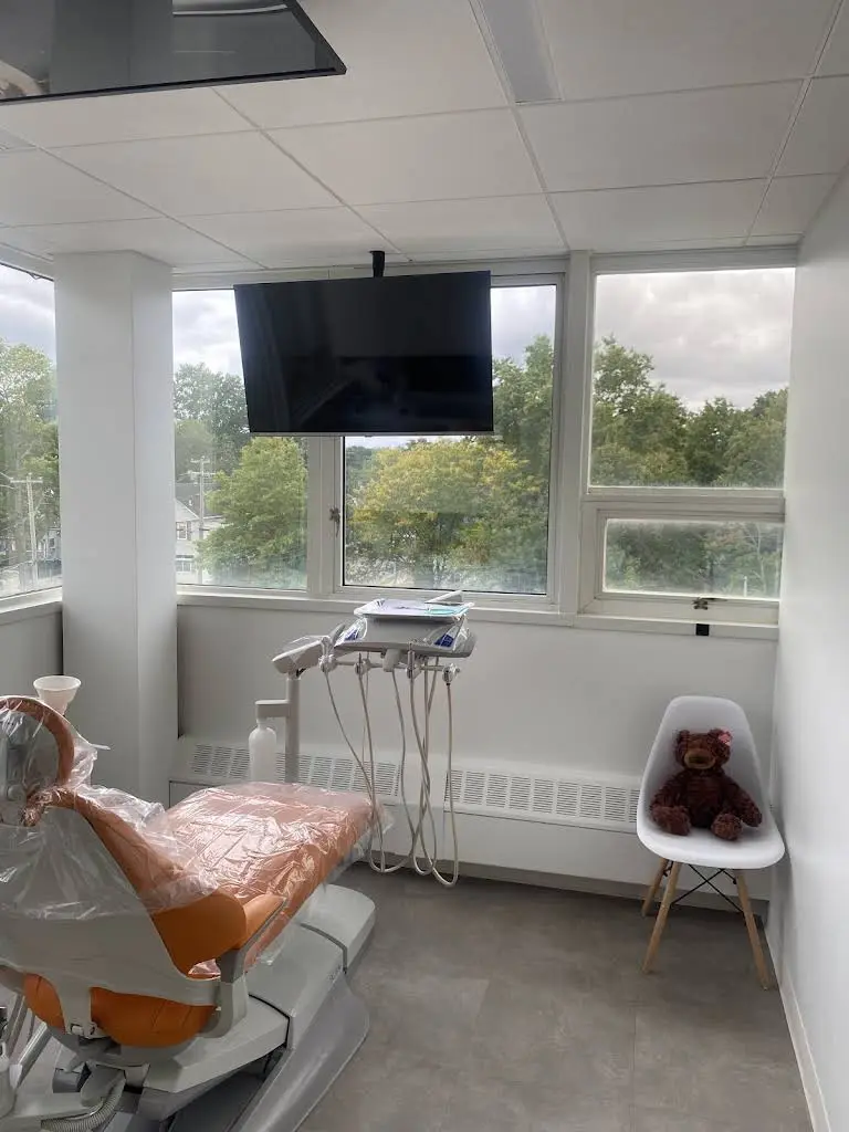 Little Roots Pediatric Dental
