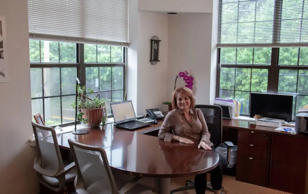 East Hills Dental Associates: Richard A. Sousa, DDS & Melody Ahdoot DDS