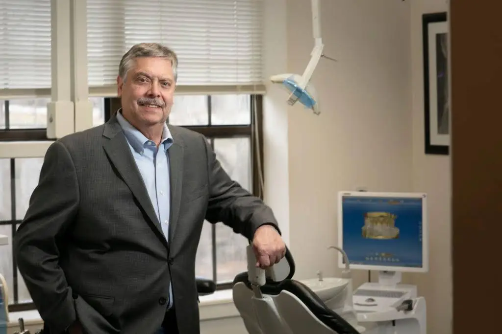 East Hills Dental Associates: Richard A. Sousa, DDS & Melody Ahdoot DDS