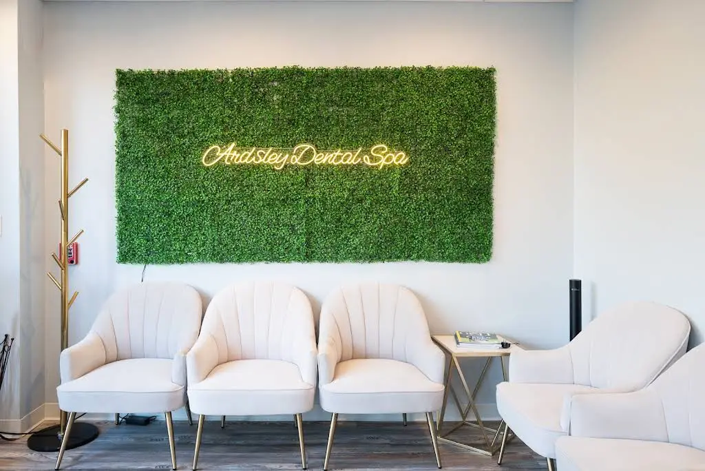 Ardsley Dental Spa: Hinna Chaudhry, DMD