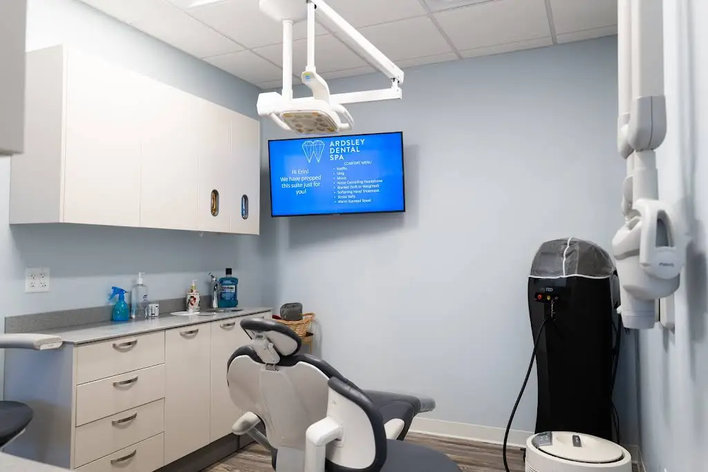 Ardsley Dental Spa: Hinna Chaudhry, DMD