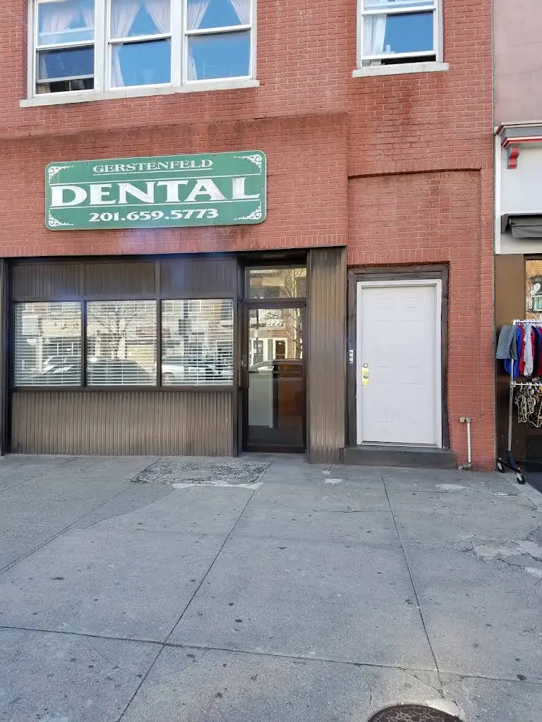 Gerstenfeld Dental - Professional dental clinic exterior with modern facilities