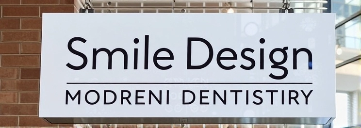 Smile Design Modern Dentistry - Professional dental clinic exterior with modern facilities