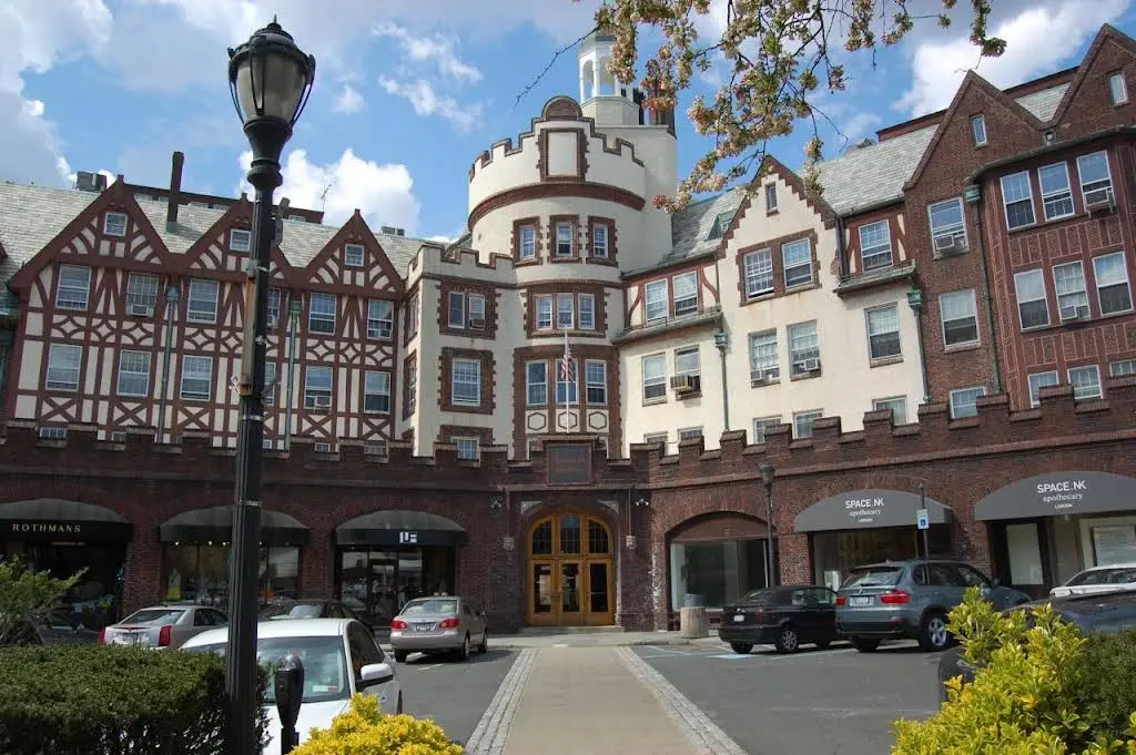 Fedele C. Vero, DDS and Alexei Bondarev, DDS - Professional dental clinic exterior with modern facilities